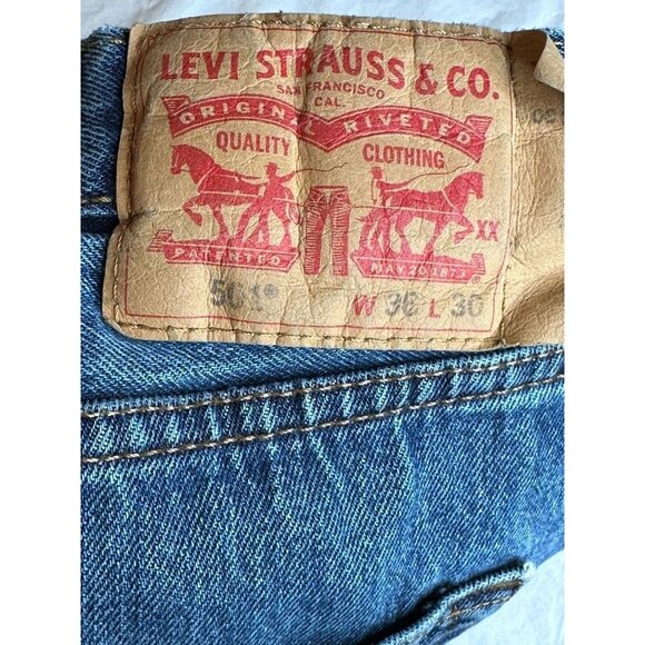 Levis Jean 501 Button Fly Mens Straight Legs Blue Med Wash Size 36/30 *Read - Picture 2 of 12